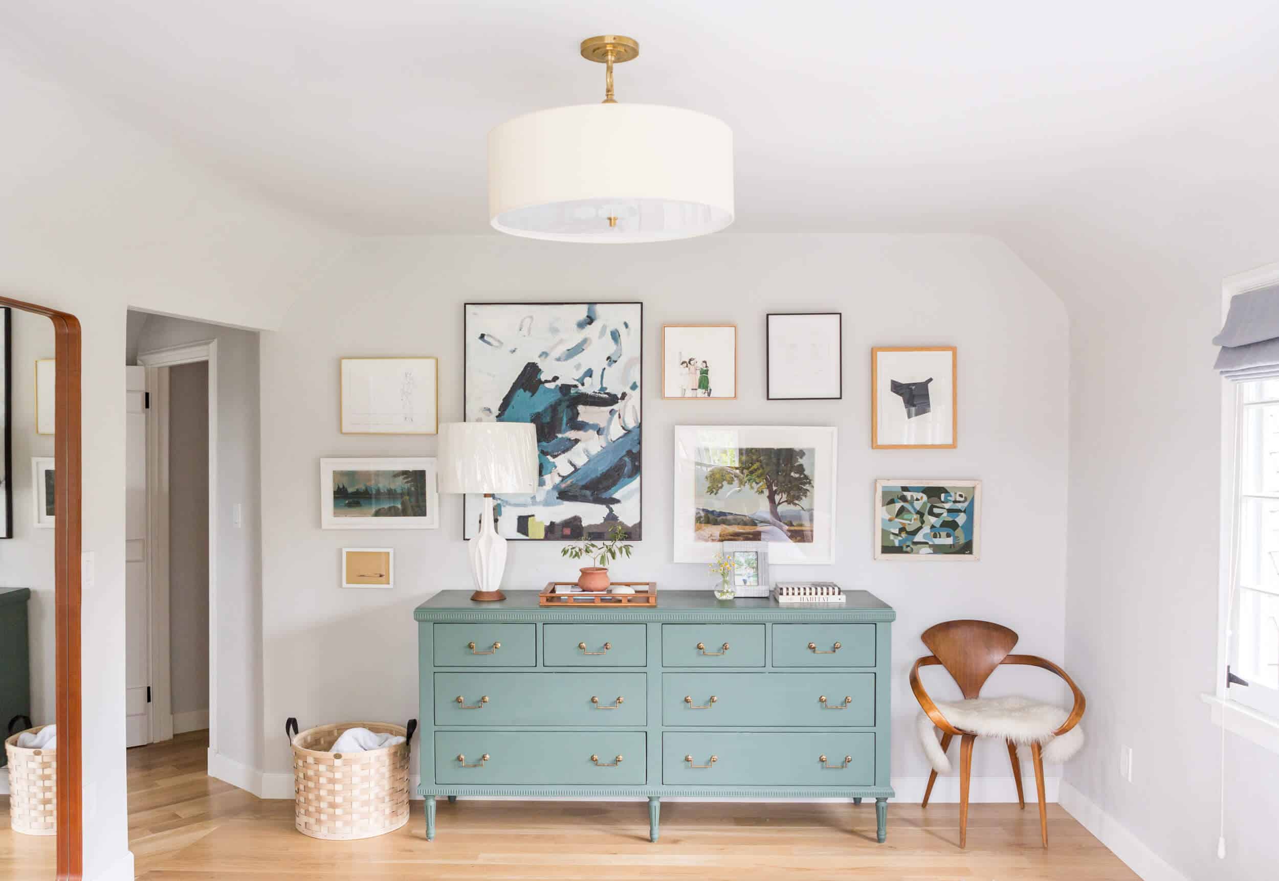 Emily-Henderson-Gallery-Wall-4020