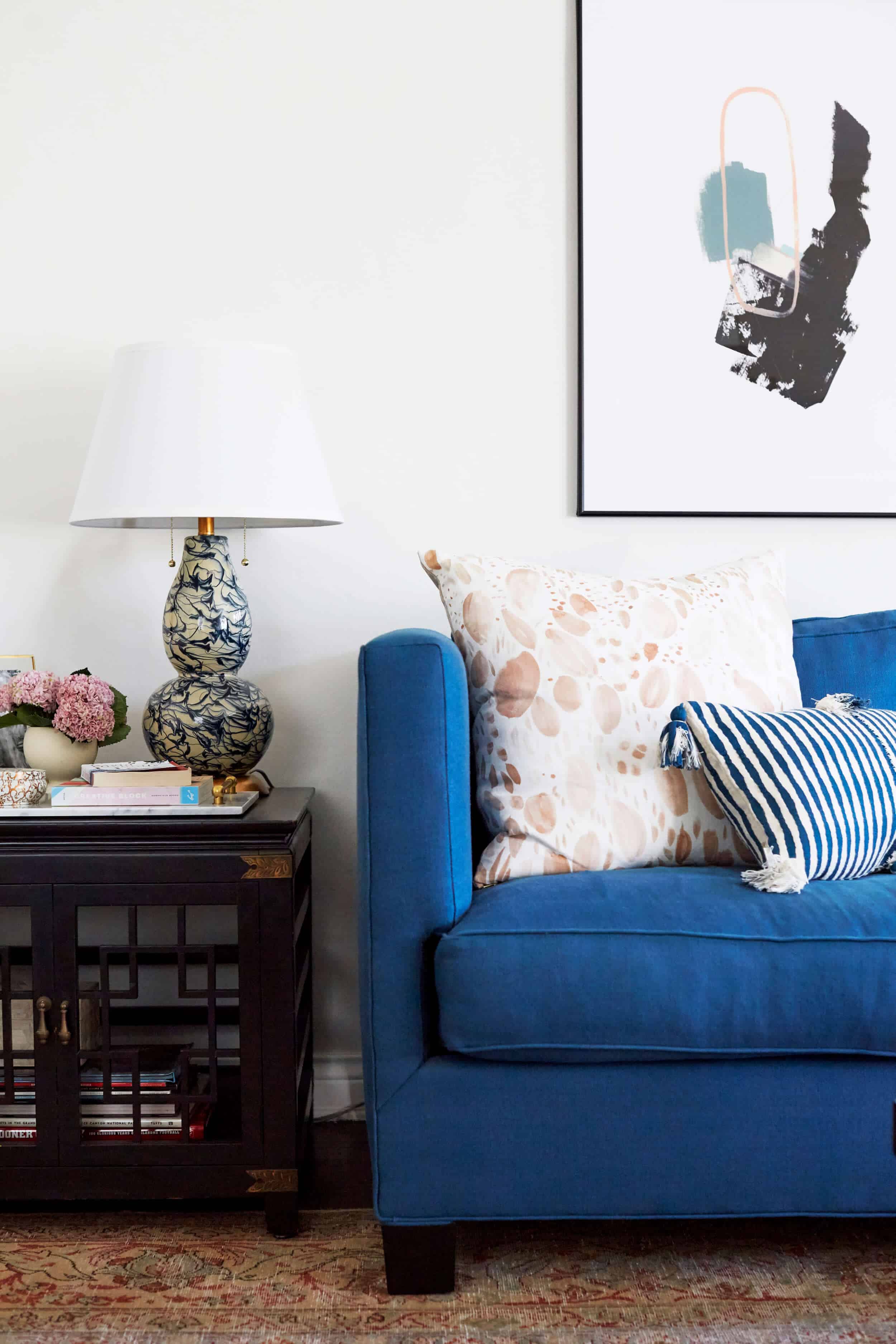 emily-henderson_lorey-living-room_formal_traditional_bright_airy_eclectic_details_14