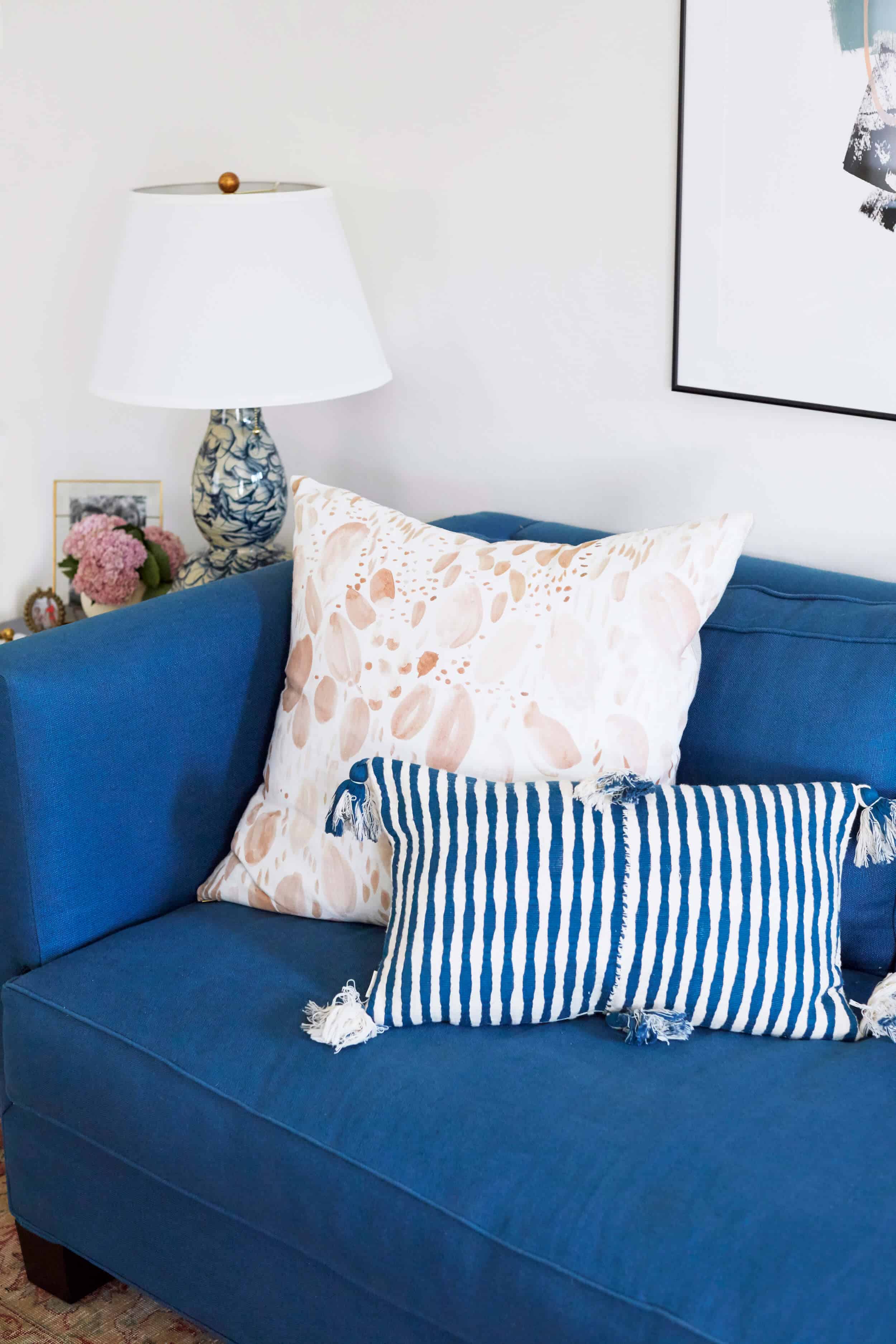 emily-henderson_lorey-living-room_formal_traditional_bright_airy_eclectic_details_15