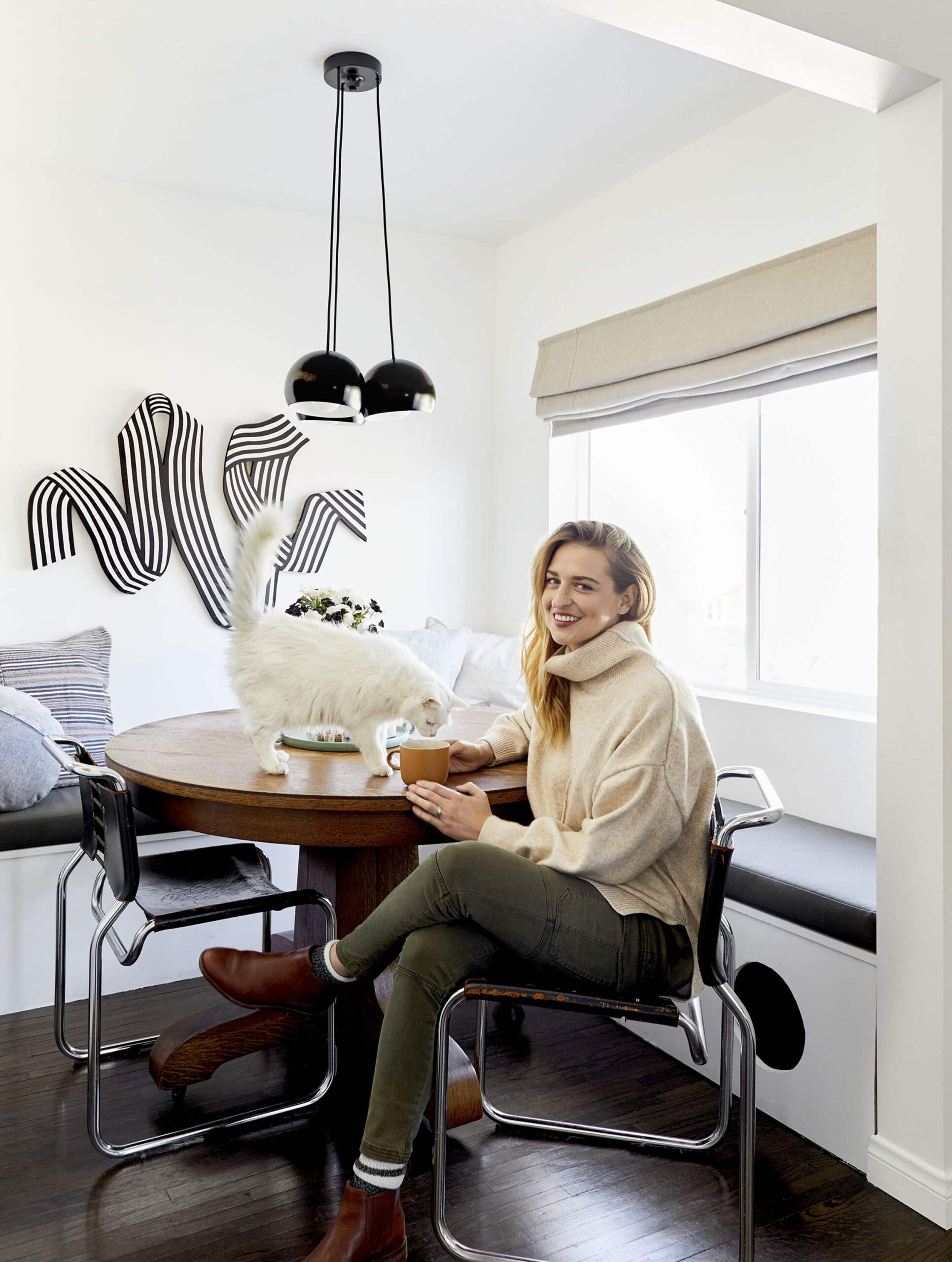 Emilybowserdiningroomlivingroom02