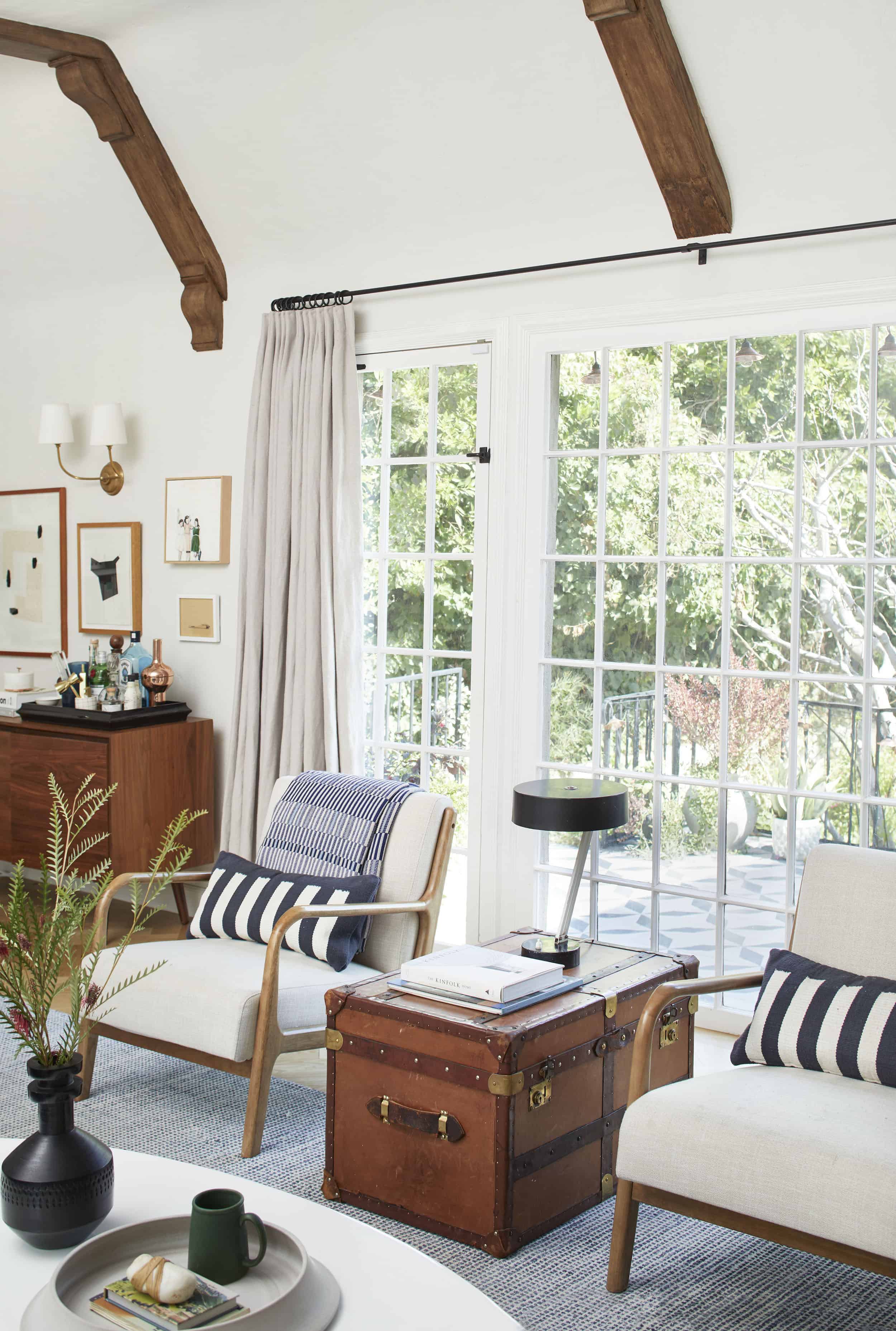 Modern Traditional Living Room Vintage Steamer Trunk As Table